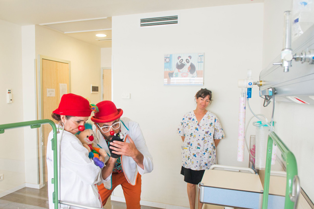 Brindis Solidario Protos - Anestesia para el alma, apoyo emocional a niñ@s y familiares a través de Clowns de Hospital