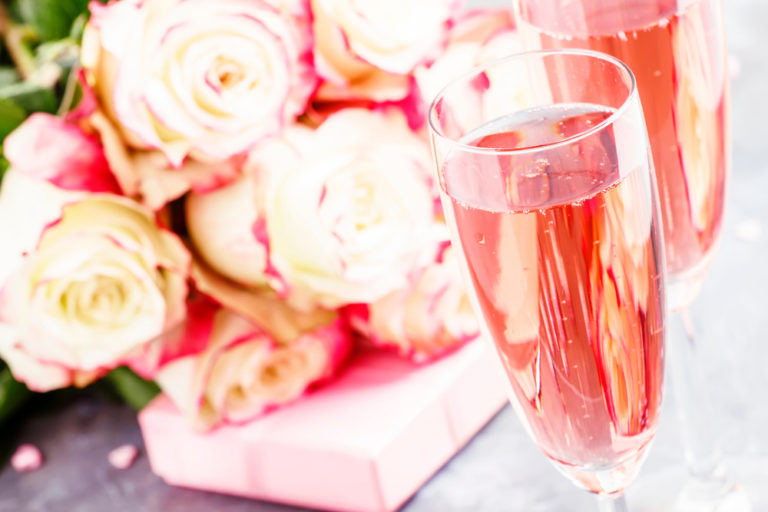¿Buscas un vino elegante? Es rosado. ¡Te lo contamos!