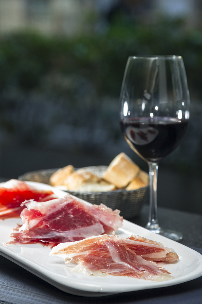 Vinos Protos y Jamón